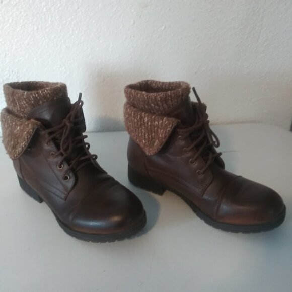 Jessica Cline women's size 8M brown sweater cuffed ankle boots - Picture 2 of 14